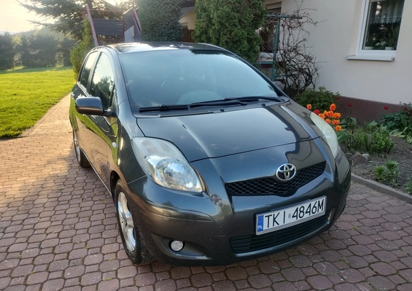 Toyota Yaris cena 17700 przebieg: 231522, rok produkcji 2011 z Oborniki Śląskie małe 137